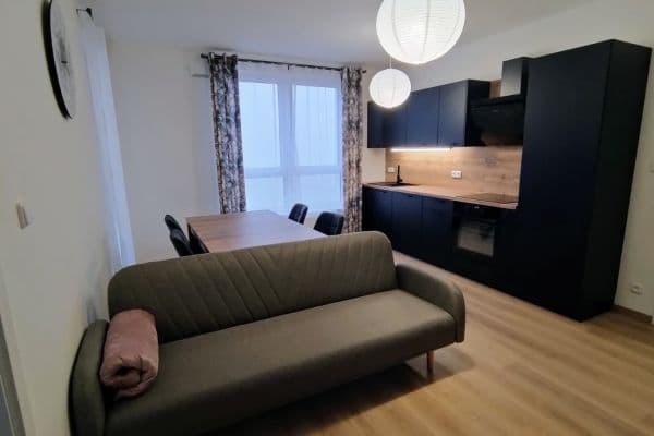 Pronájem bytu 2+kk 50 m², Stočesova, Praha Pronájem bytu 2+kk 50 m², Stočesova, Praha