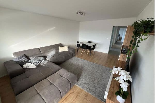 Pronájem bytu 3+1 66 m², Röthenbach an der Pegnitz Pronájem bytu 3+1 66 m², Röthenbach an der Pegnitz
