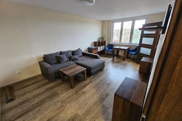 Pronájem bytu 2+1 60 m², Východní, Karlovy Vary Pronájem bytu 2+1 60 m², Východní, Karlovy Vary