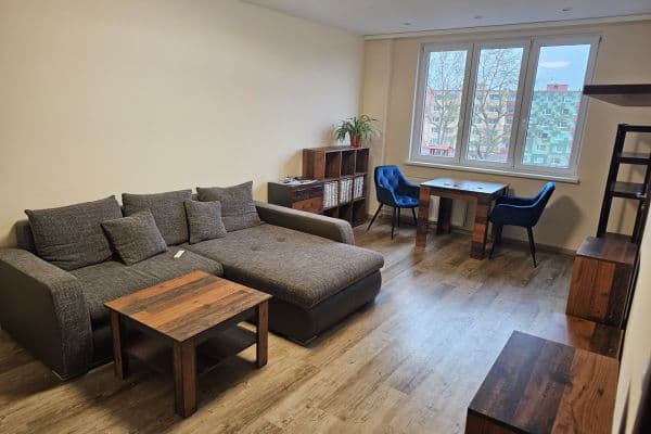 Pronájem bytu 2+1 60 m², Východní, Karlovy Vary Pronájem bytu 2+1 60 m², Východní, Karlovy Vary