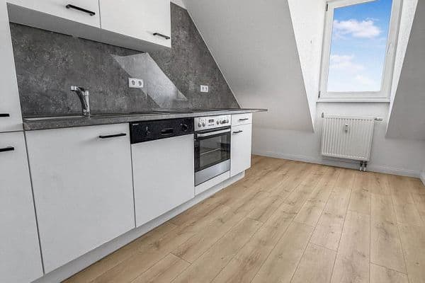 Pronájem bytu 2+1 39 m², Delitzscher Str. 88, Leipzig, Sasko Pronájem bytu 2+1 39 m², Delitzscher Str. 88, Leipzig, Sasko