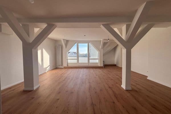 Pronájem bytu 3+1 152 m², Berlin, Berlín Pronájem bytu 3+1 152 m², Berlin, Berlín