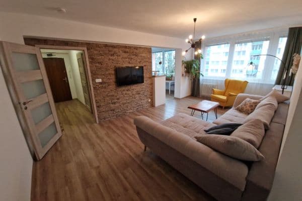 Pronájem bytu 4+1 82 m², Havlíčkova, Mladá Boleslav, Středočeský kraj Pronájem bytu 4+1 82 m², Havlíčkova, Mladá Boleslav, Středočeský kraj