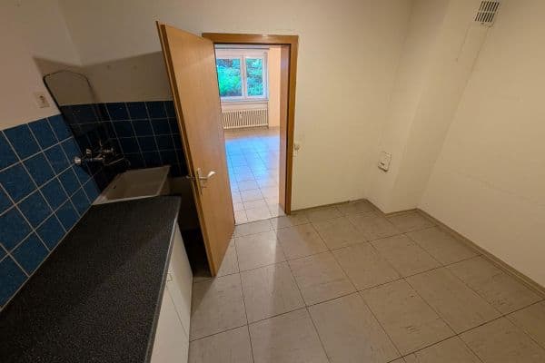 Pronájem kanceláře 40 m², Petersenstr. 42, Köln, Severní Porýní-Vestfálsko Pronájem kanceláře 40 m², Petersenstr. 42, Köln, Severní Porýní-Vestfálsko
