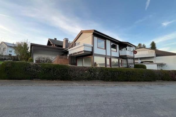 Prodej domu 175 m², pozemek 560 m², Schauinslandstr.14, Karlsbad-Ittersbach Prodej domu 175 m², pozemek 560 m², Schauinslandstr.14, Karlsbad-Ittersbach