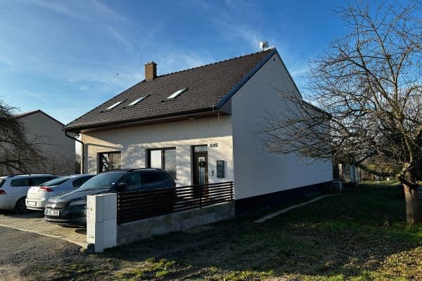 Pronájem bytu 4+kk 98 m², Svratecká, Rajhradice Pronájem bytu 4+kk 98 m², Svratecká, Rajhradice