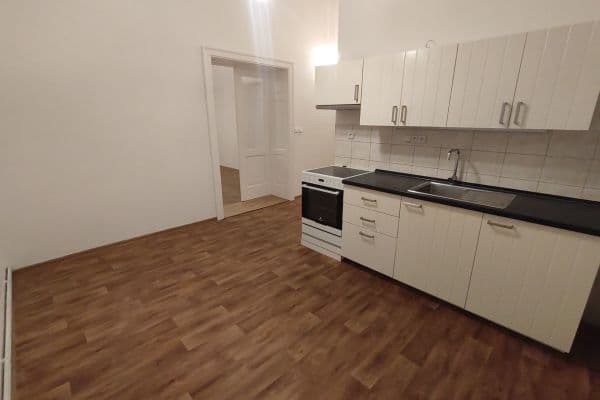 Pronájem bytu 2+1 75 m², Nádražní, Litoměřice Pronájem bytu 2+1 75 m², Nádražní, Litoměřice