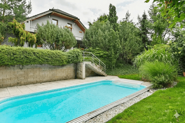 Prodej domu 250 m², pozemek 826 m², Na Ježově, Mirošovice Prodej domu 250 m², pozemek 826 m², Na Ježově, Mirošovice