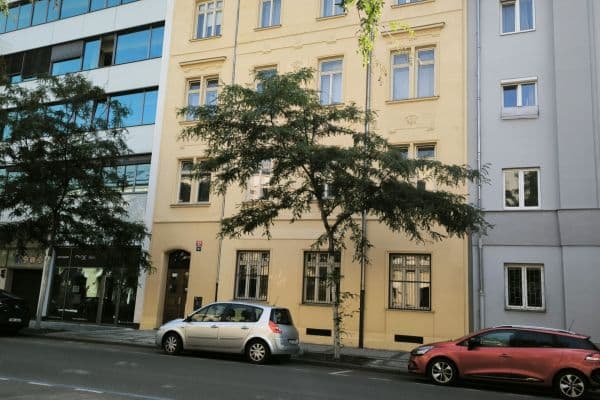 Pronájem bytu 2+kk 45 m², Šaldova, Praha Pronájem bytu 2+kk 45 m², Šaldova, Praha