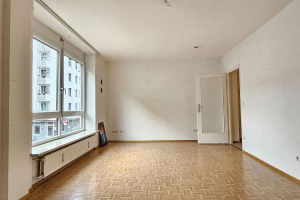 Pronájem bytu 1+1 37 m², Luisenstraße 60, München, Bavorsko Pronájem bytu 1+1 37 m², Luisenstraße 60, München, Bavorsko