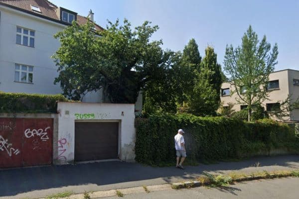 Pronájem garáže 16 m², Gončarenkova, Praha Pronájem garáže 16 m², Gončarenkova, Praha