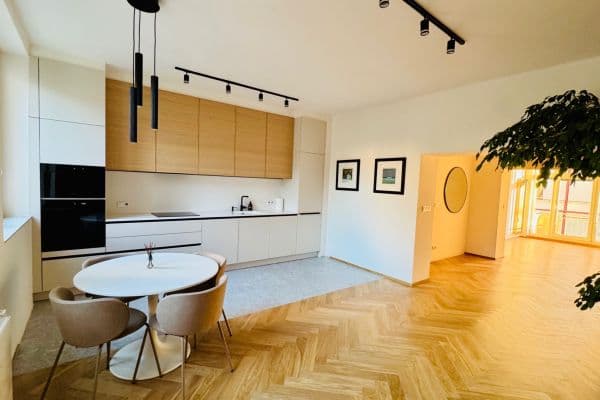 Pronájem bytu 2+kk 60 m², Lotyšská, Praha Pronájem bytu 2+kk 60 m², Lotyšská, Praha