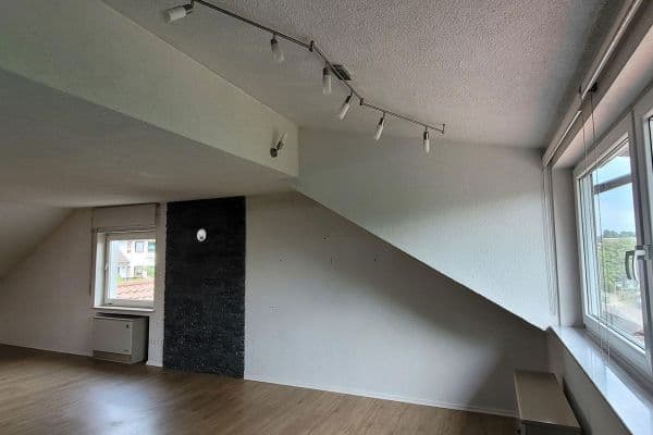 Pronájem bytu 3+1 102 m², Bretten-Diedelsheim Pronájem bytu 3+1 102 m², Bretten-Diedelsheim