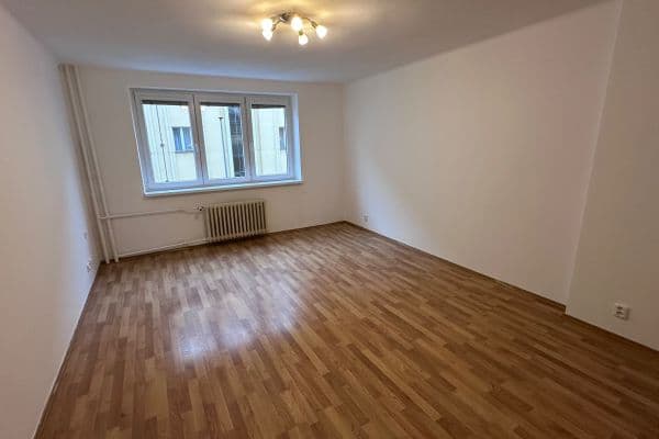 Pronájem bytu 2+1 57 m², Holandská, Praha Pronájem bytu 2+1 57 m², Holandská, Praha