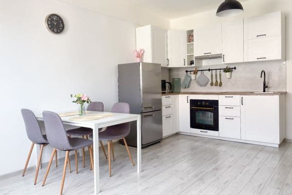 Pronájem bytu 2+kk 44 m², Amurská, Praha Pronájem bytu 2+kk 44 m², Amurská, Praha