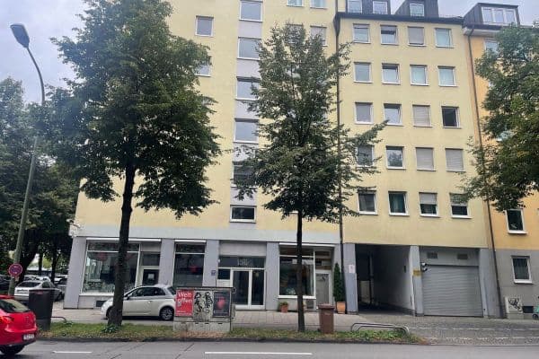 Pronájem bytu 1+1 35 m², Prinzregentenstraße 156, München, Bavorsko Pronájem bytu 1+1 35 m², Prinzregentenstraße 156, München, Bavorsko