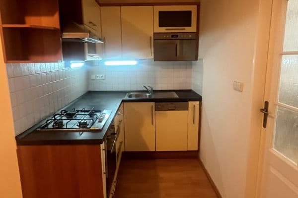 Pronájem bytu 3+1 65 m², Nuselská, Praha Pronájem bytu 3+1 65 m², Nuselská, Praha