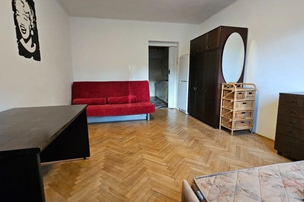 Prodej bytu 1+kk 28 m², Jeremenkova, Praha Prodej bytu 1+kk 28 m², Jeremenkova, Praha
