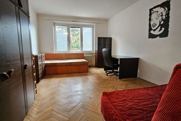 Prodej bytu 1+kk 28 m², Jeremenkova, Praha Prodej bytu 1+kk 28 m², Jeremenkova, Praha