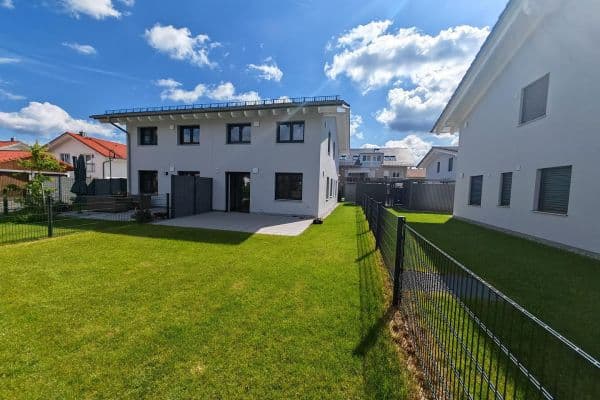 Prodej domu 153 m², pozemek 206 m², Brunnthal, Bavorsko Prodej domu 153 m², pozemek 206 m², Brunnthal, Bavorsko