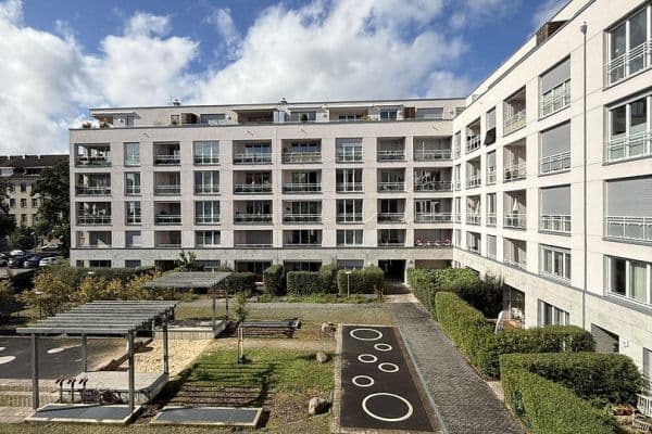 Prodej bytu 3+1 113 m², Berlin, Berlín Prodej bytu 3+1 113 m², Berlin, Berlín