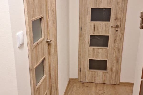 Pronájem bytu 2+kk 48 m², Pardubická, Praha 22 Pronájem bytu 2+kk 48 m², Pardubická, Praha 22