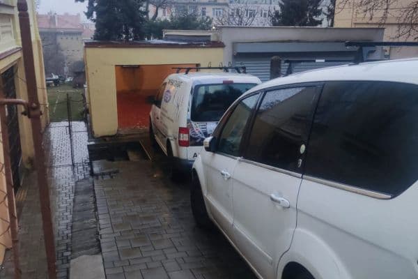 Pronájem garáže 17 m², Na Zájezdu, Praha Pronájem garáže 17 m², Na Zájezdu, Praha