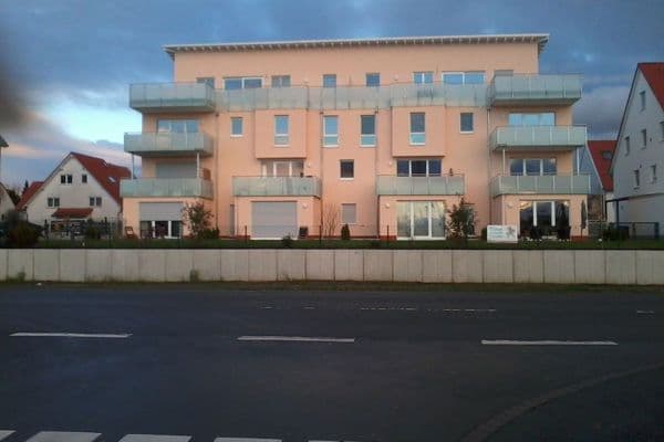 Pronájem bytu 2+1 76 m², Agilatrudstraße, Griesheim Pronájem bytu 2+1 76 m², Agilatrudstraße, Griesheim