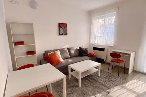 Pronájem bytu 2+kk 42 m², Kloboučnická, Praha Pronájem bytu 2+kk 42 m², Kloboučnická, Praha