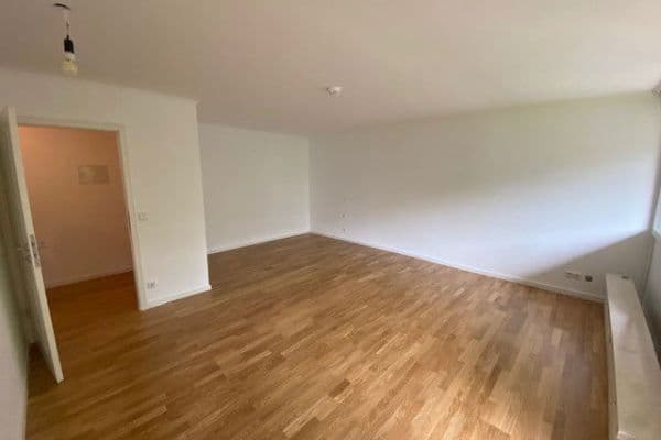 Pronájem bytu 1+1 40 m², Herzog-Johann-Str. 18, München, Bavorsko Pronájem bytu 1+1 40 m², Herzog-Johann-Str. 18, München, Bavorsko