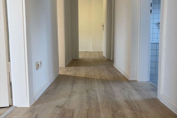 Pronájem bytu 3+1 65 m², Pforzheim, Bádensko-Württembersko Pronájem bytu 3+1 65 m², Pforzheim, Bádensko-Württembersko