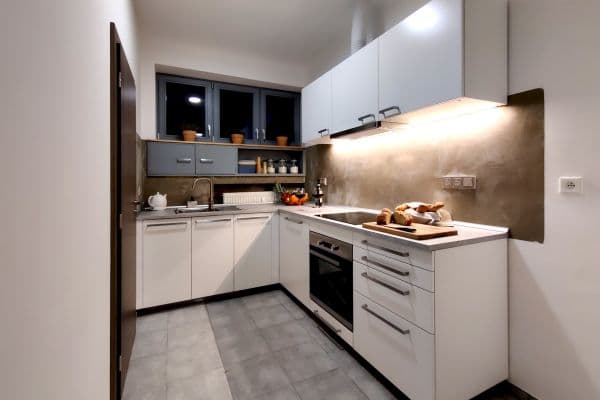 Pronájem bytu 2+kk 58 m², Zborovská, Kolín Pronájem bytu 2+kk 58 m², Zborovská, Kolín