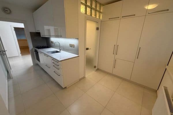 Pronájem bytu 3+1 82 m², Vejrostova, Brno Pronájem bytu 3+1 82 m², Vejrostova, Brno