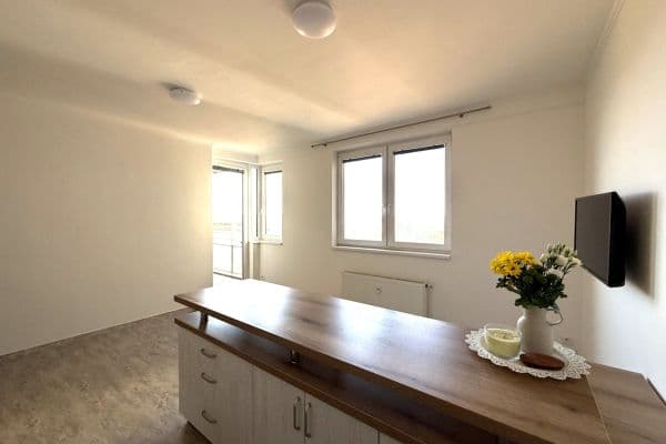 Prodej bytu 2+kk 44 m², Hnězdenská, Praha Prodej bytu 2+kk 44 m², Hnězdenská, Praha