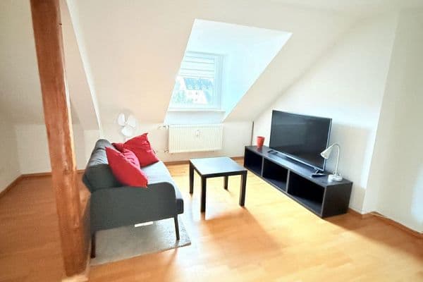 Pronájem bytu 2+1 45 m², Niebuhrstr. 70, Duisburg, Severní Porýní-Vestfálsko Pronájem bytu 2+1 45 m², Niebuhrstr. 70, Duisburg, Severní Porýní-Vestfálsko