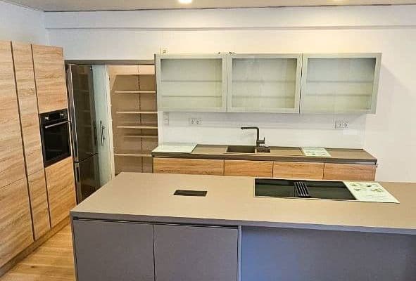 Prodej bytu 5+1 153 m², Mittlere Beutau 77, Esslingen Prodej bytu 5+1 153 m², Mittlere Beutau 77, Esslingen