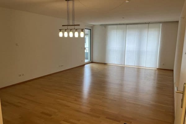 Pronájem bytu 3+1 94 m², Schwäbisch Gmünd Pronájem bytu 3+1 94 m², Schwäbisch Gmünd