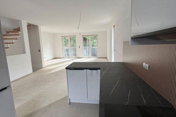 Prodej domu 166 m², pozemek 280 m², Graf-Stauffenberg-Ring 83, Bad Homburg Prodej domu 166 m², pozemek 280 m², Graf-Stauffenberg-Ring 83, Bad Homburg