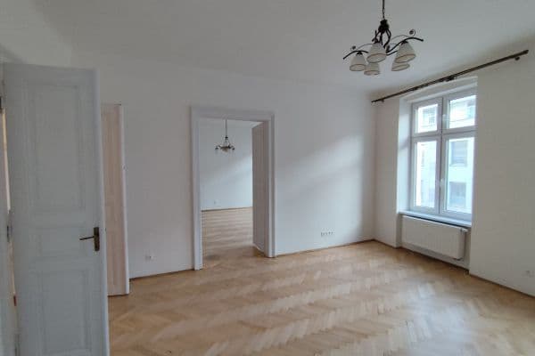 Pronájem bytu 3+1 100 m², Bratislava - mestská časť Staré Mesto Pronájem bytu 3+1 100 m², Bratislava - mestská časť Staré Mesto