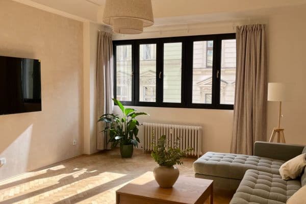 Pronájem bytu 5+kk 110 m², Hálkova, Praha Pronájem bytu 5+kk 110 m², Hálkova, Praha