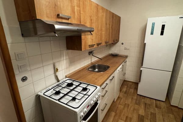 Pronájem bytu 3+1 72 m², Slámova, Brno Pronájem bytu 3+1 72 m², Slámova, Brno