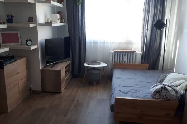 Pronájem bytu 2+1 38 m², Zdiměřická, Praha Pronájem bytu 2+1 38 m², Zdiměřická, Praha