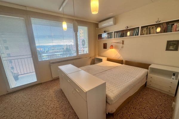 Pronájem bytu 4+1 103 m², Manětínská, Plzeň Pronájem bytu 4+1 103 m², Manětínská, Plzeň