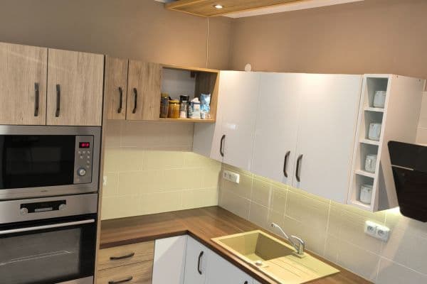 Prodej bytu 2+1 62 m², Lomená, Cheb Prodej bytu 2+1 62 m², Lomená, Cheb