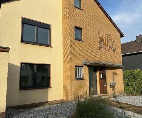 Pronájem bytu 1+1 56 m², Hamburger Str.16, Mülheim Pronájem bytu 1+1 56 m², Hamburger Str.16, Mülheim