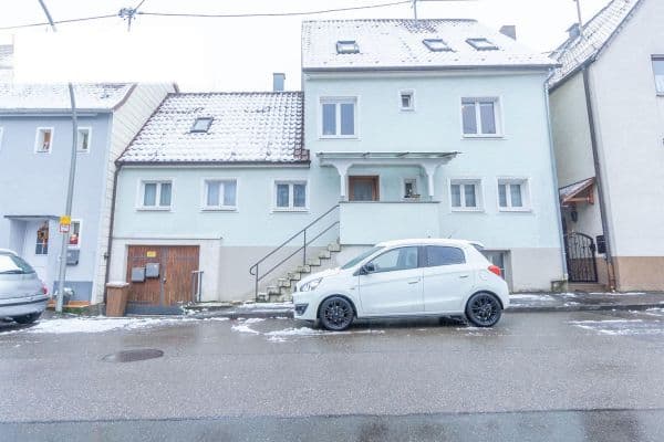 Pronájem bytu 6+1 120 m², Schöckinger Straße 31, Korntal-Münchingen Pronájem bytu 6+1 120 m², Schöckinger Straße 31, Korntal-Münchingen