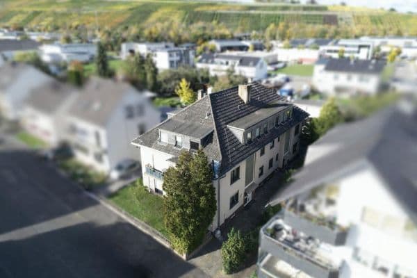 Pronájem bytu 3+1 82 m², Ahrweilerstr. 28, Bad Neuenahr-Ahrweiler Pronájem bytu 3+1 82 m², Ahrweilerstr. 28, Bad Neuenahr-Ahrweiler