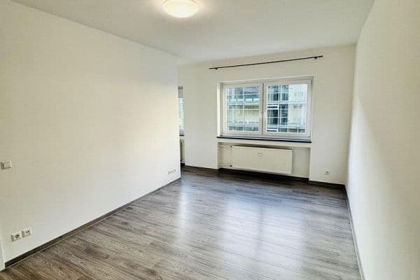 Pronájem bytu 1+1 28 m², Fürther Str. 9a, Nürnberg, Bavorsko Pronájem bytu 1+1 28 m², Fürther Str. 9a, Nürnberg, Bavorsko