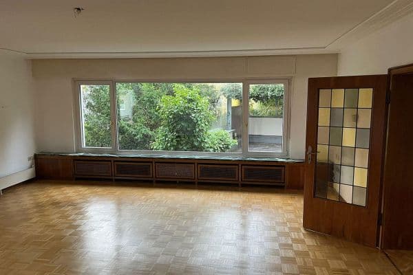 Pronájem bytu 3+1 175 m², Remscheid Pronájem bytu 3+1 175 m², Remscheid
