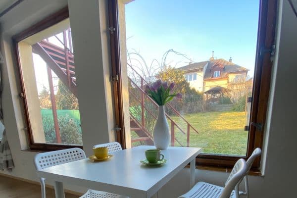 Pronájem bytu 3+1 123 m², Na Vysočanských vinicích, Praha Pronájem bytu 3+1 123 m², Na Vysočanských vinicích, Praha